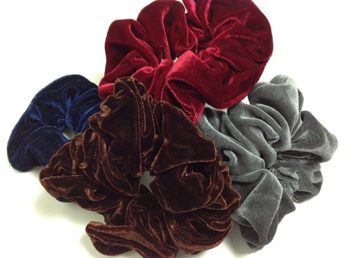 Samt scrunchie haargummi - samt-scrunchie,